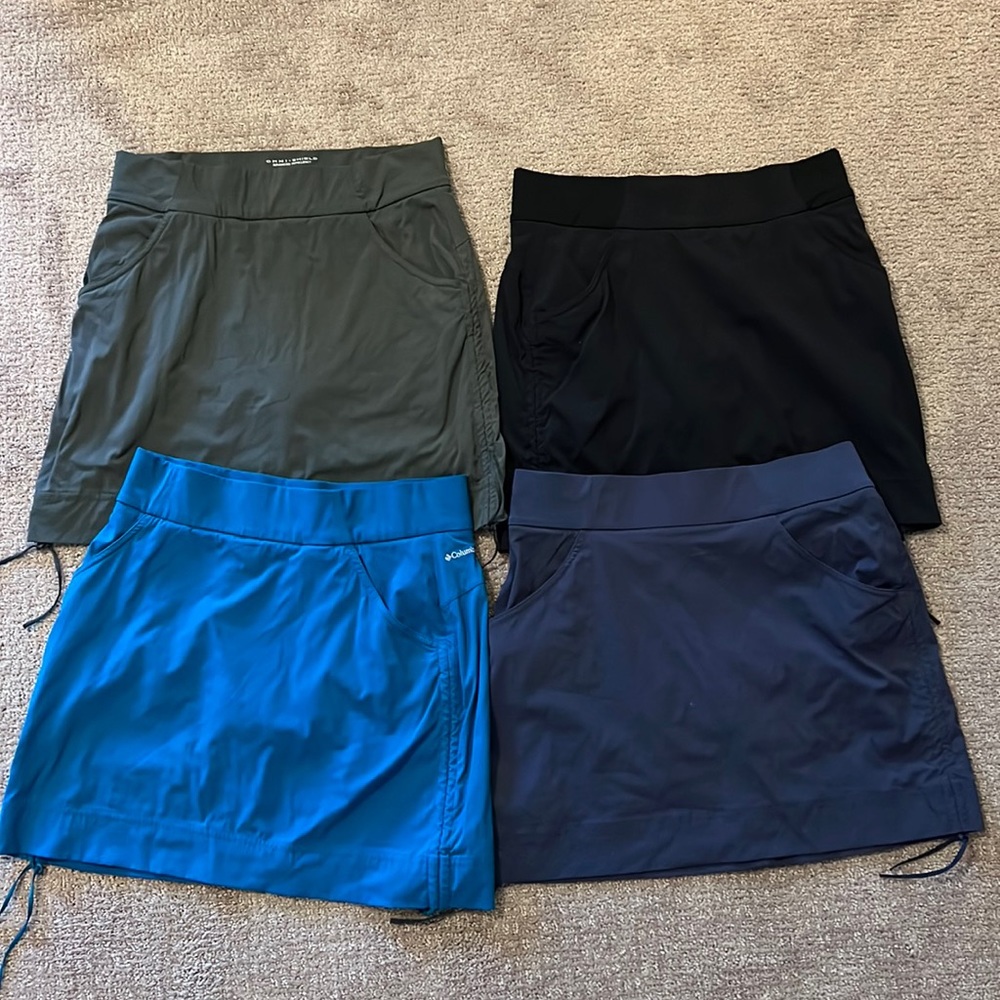4 Women’s size 4 Columbia skorts